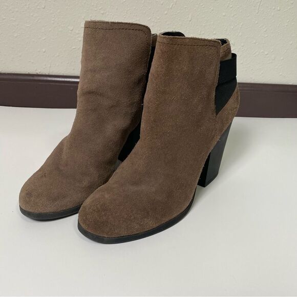 Kenneth Cole Reaction "Might Make It" Leather Ankle Booties Women's Size 8.5 - Picture 15 of 15